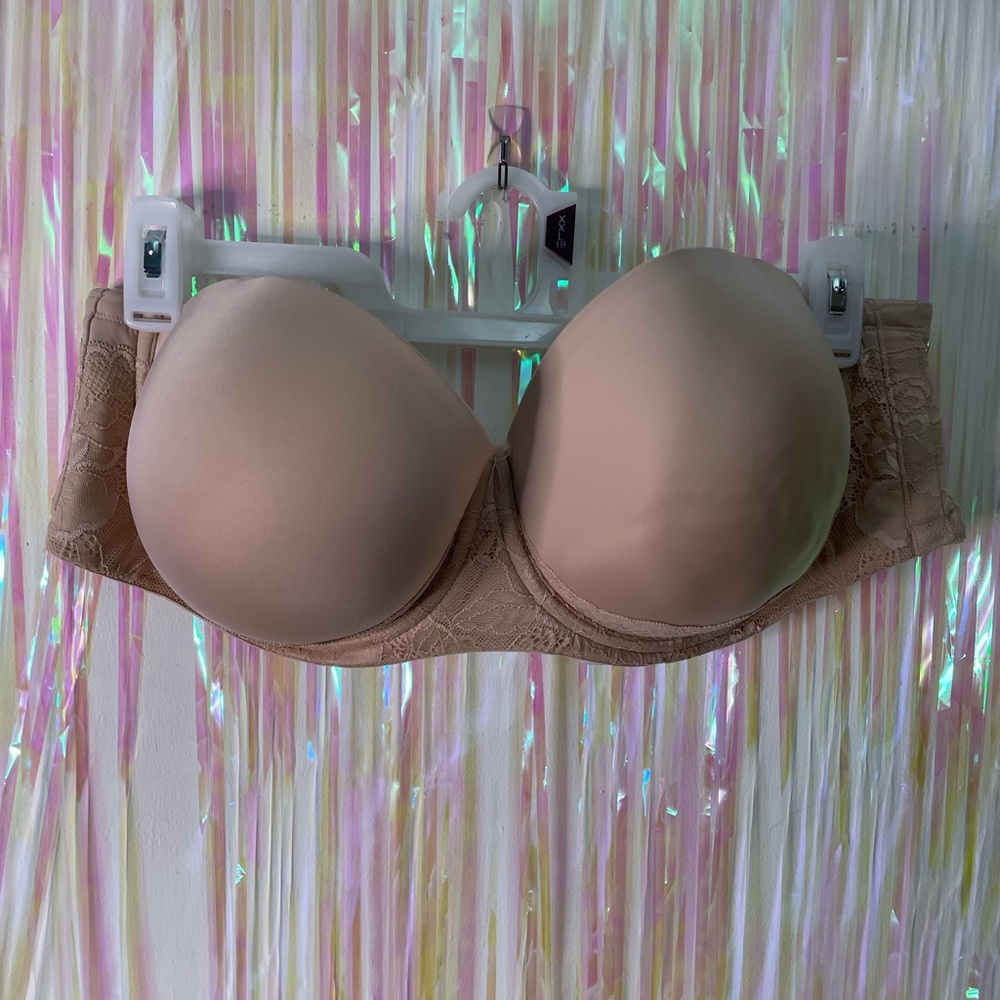Torrid Curve 44DDD Nude Strapless Bra with lace detail
